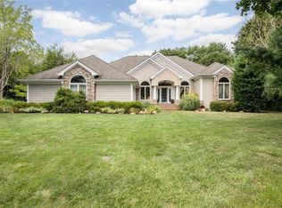 42 Merritts Path, Rocky Point, NY 11778