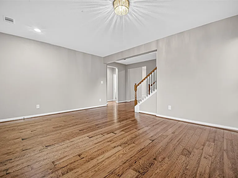 16419 Sheffield Run Dr — Photo 8