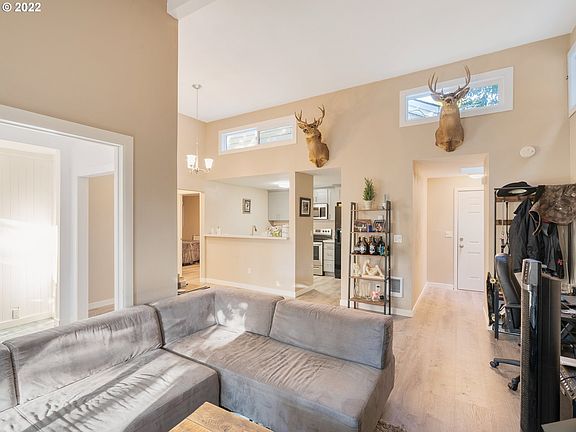 5th image of 1608 Village Park Pl