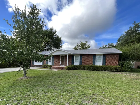 13080 Montclair Drive, Laurinburg, NC 28352