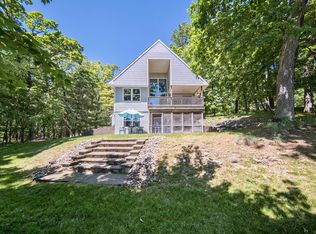 11073 Perch Lake Dr W, Cement City, MI 49233