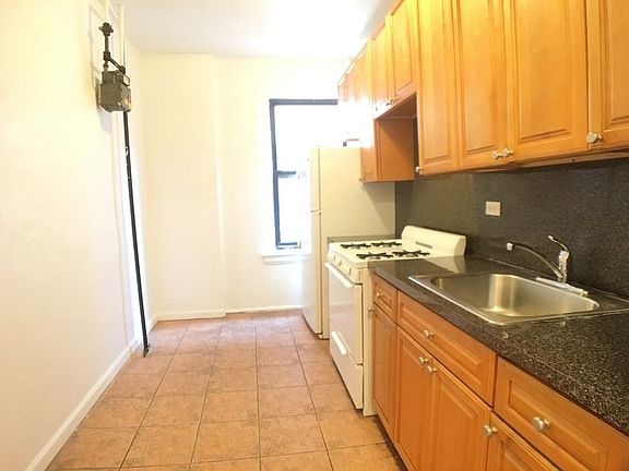 4th image of 436 Fort Washington Ave Floor 4
