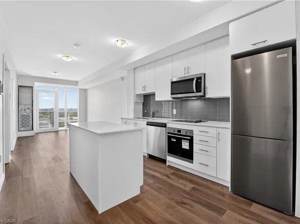 461 Green Rd #822, Stoney Creek, ON L8E 5B4