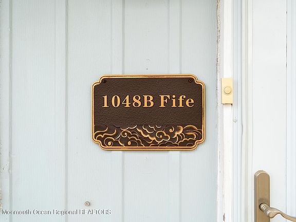 4th image of 1048B Fife Court