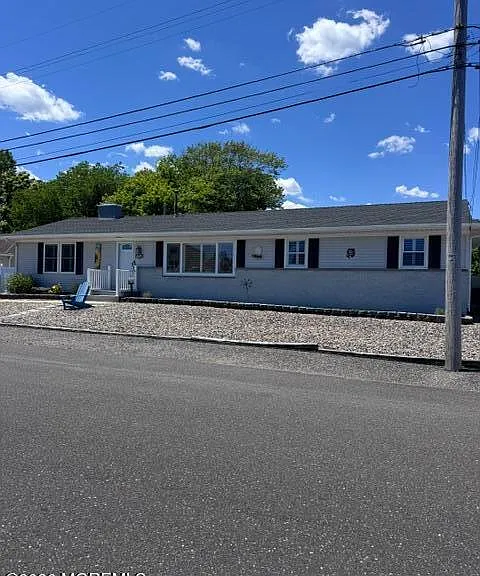 112 Minturn Rd — Photo 1