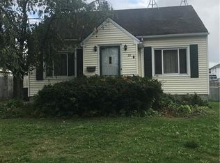 28 State St, Middleport, NY 14105