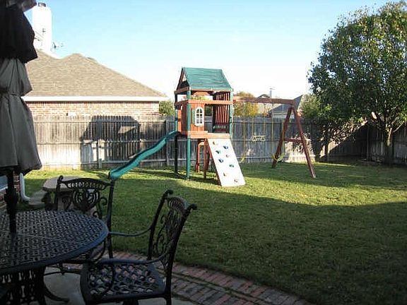 3rd image of 3104 Vidalia Ln