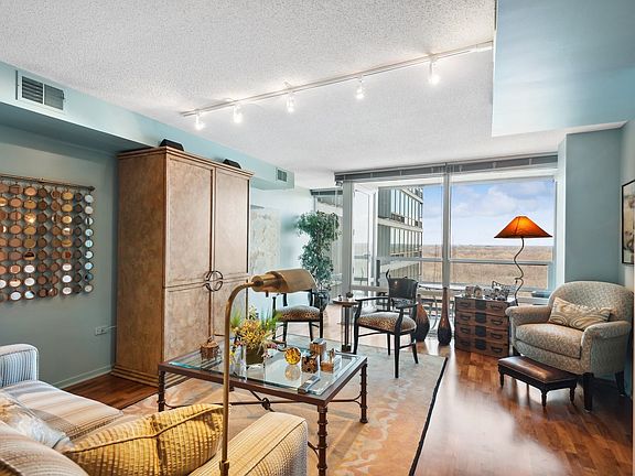 2nd image of 9715 Woods Dr Unit 1506