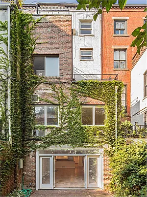 Sold by Sotheby's International Realty | media 10