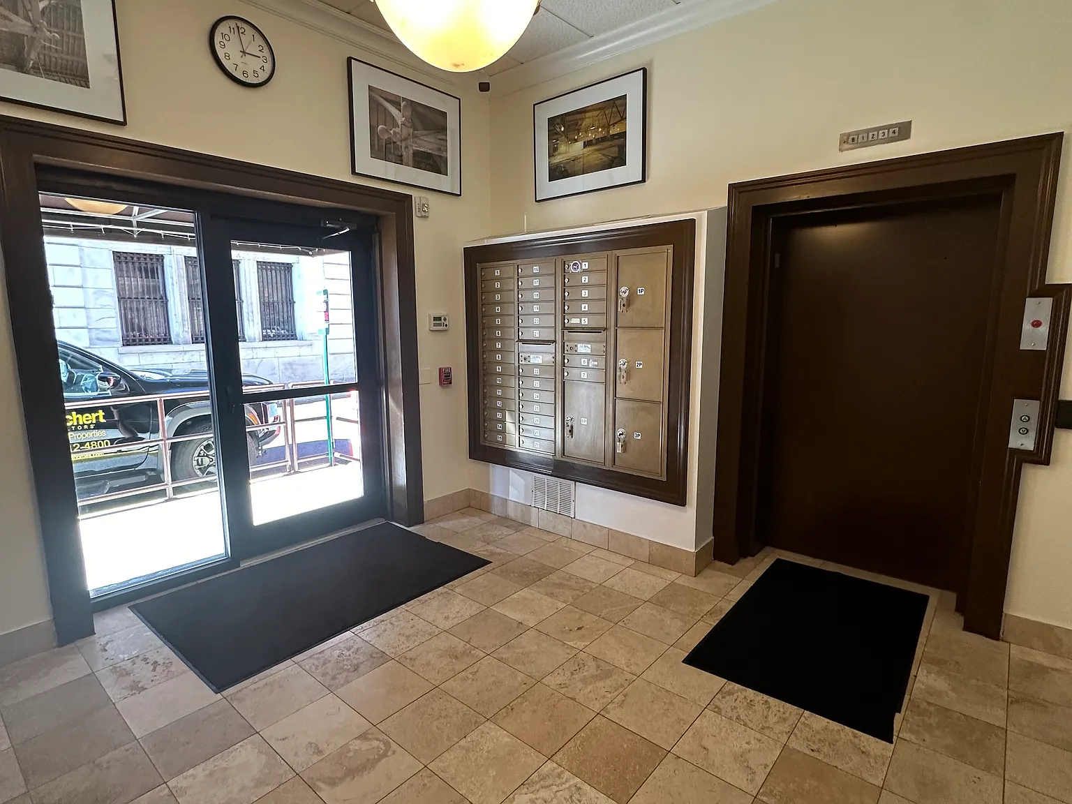 221 Glen St. — Photo 4