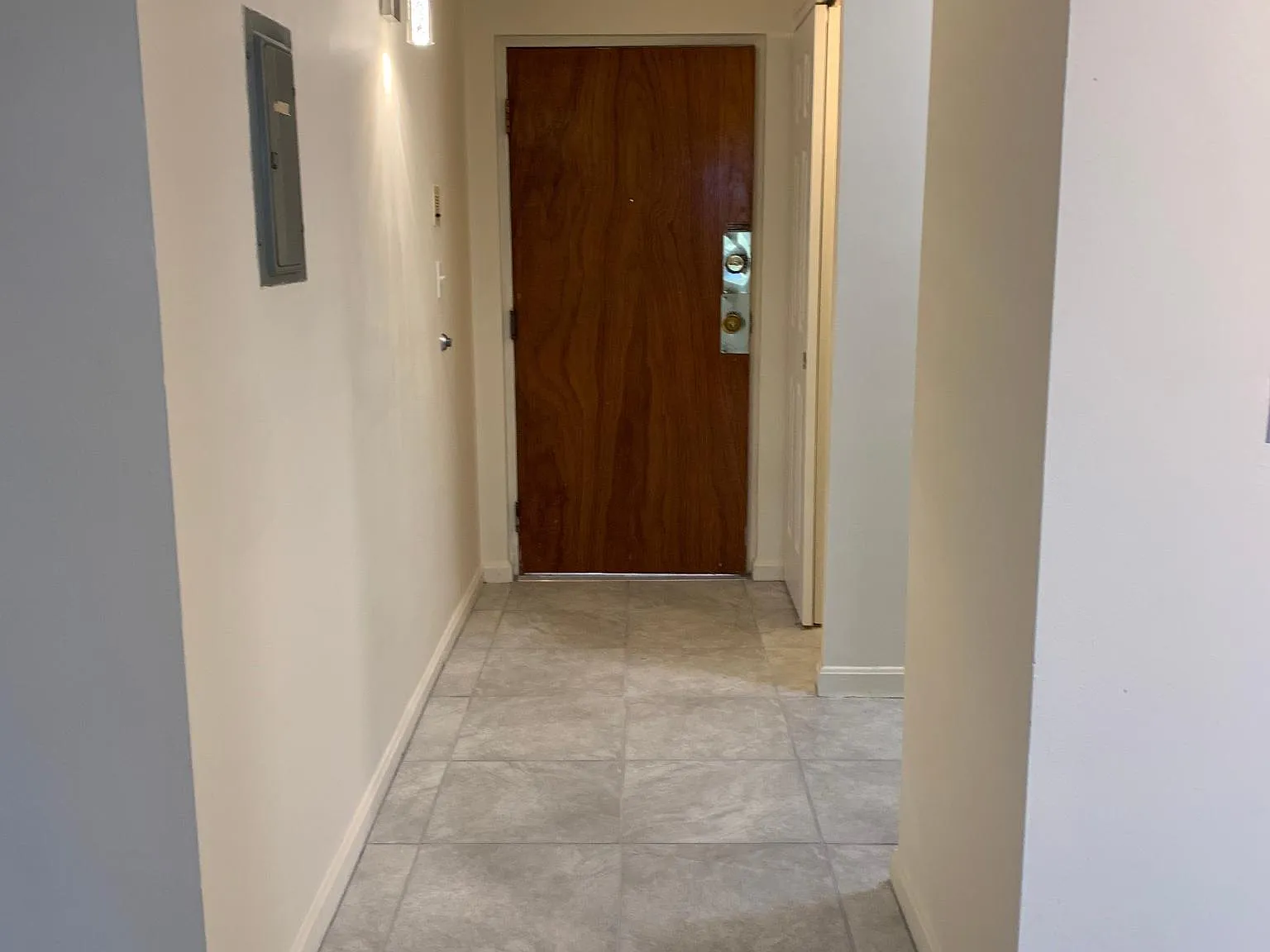 320 Salem St — Photo 2