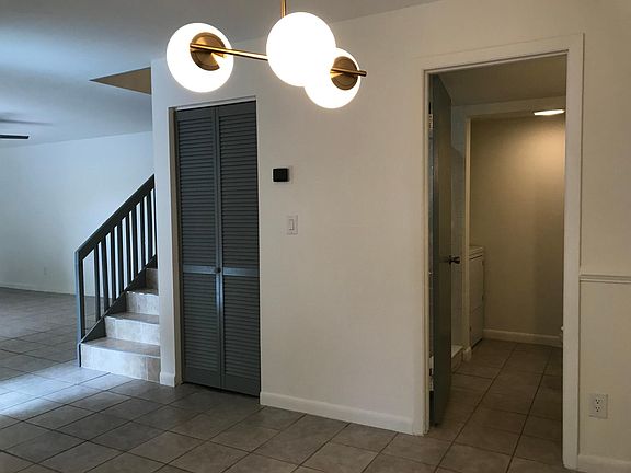 4th image of 5624 Malt Dr APT 3