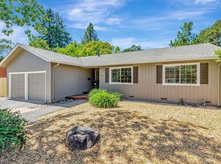 347 Major Dr, Santa Rosa, CA 95403