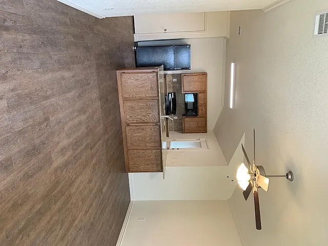 279 Olaf Drive - B — Photo 2