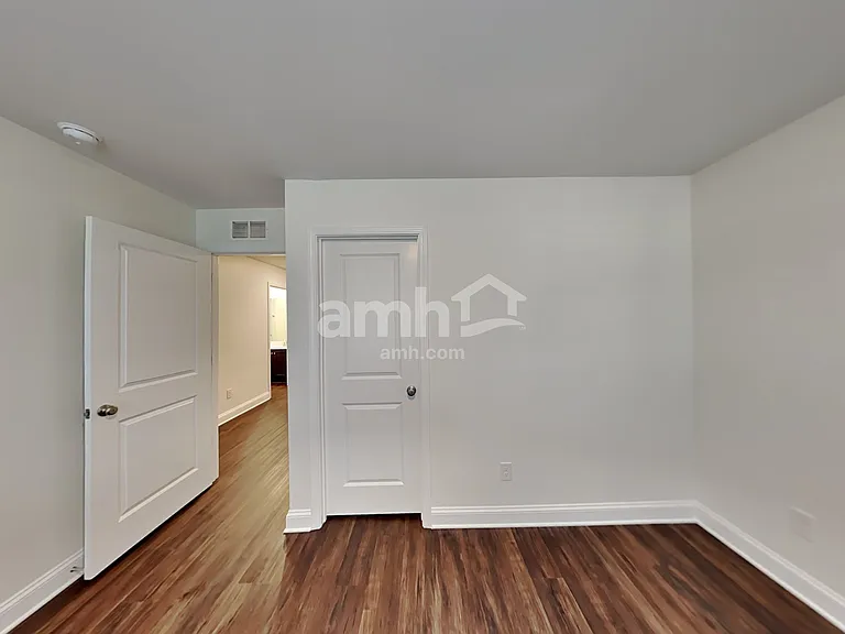618 Rivermist Dr — Photo 19