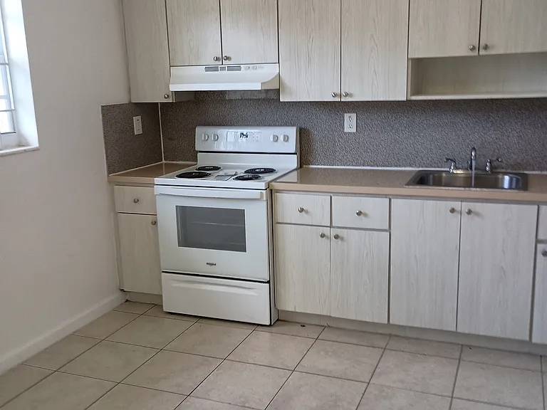 11925 NE 12th Ct #1 — Photo 13