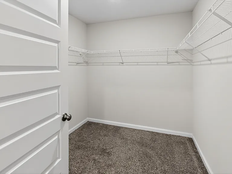 6817 Interlachen Ln — Photo 36