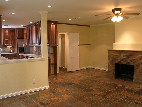 4th image of 736 S Prospect St