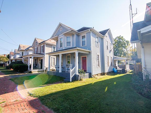 3rd image of 808 Forest Rose Ave