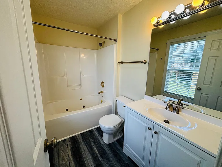 305 Silver Leaf Dr — Photo 11