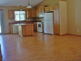 4th image of 1110 Parkwood Loop
