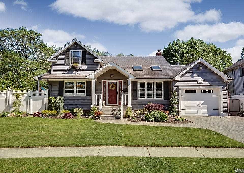 1st image of 37 Laurie Blvd