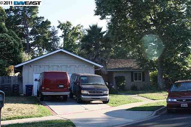2nd image of 3700 Sheridan Ct