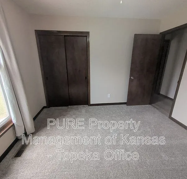 2605 SW Osborn Rd — Photo 2