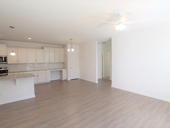 5th image of 10280 Rose Meadow Ln Unit 302
