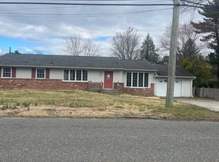 12 Radix Rd, Williamstown, NJ 08094