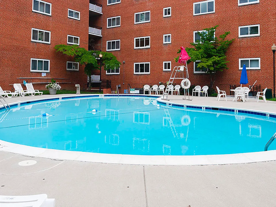 New Brookside Apartments Swimming Pool