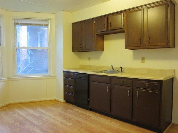 1st image of 2421 Beechwood Blvd #A3