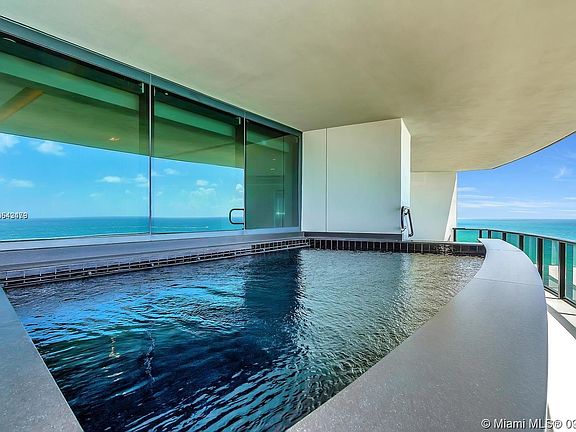 3rd image of 18555 Collins Ave APT 1501