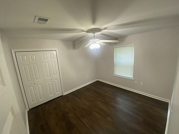 4th image of 833 Brookwood Dr #2