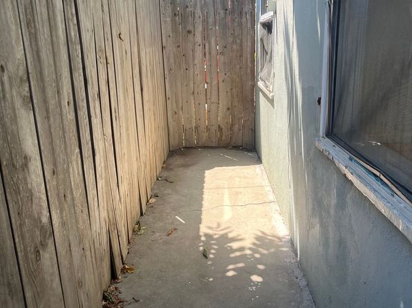 1609-1611 Gundry Ave