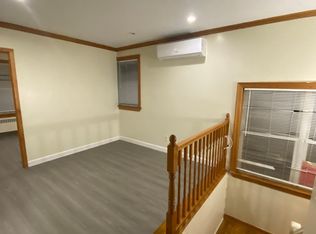 16501 72nd Ave, Fresh Meadows, NY 11365