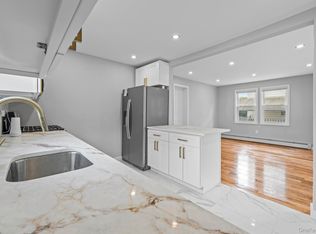13135 222nd St, Springfield Gardens, NY 11413