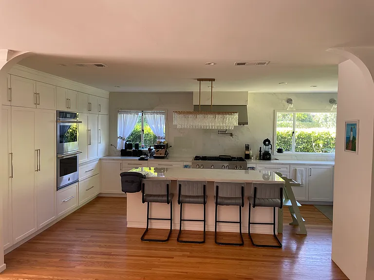 2195 S Los Robles Ave — Photo 15