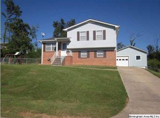 917 Park Ln, Fultondale, AL 35068