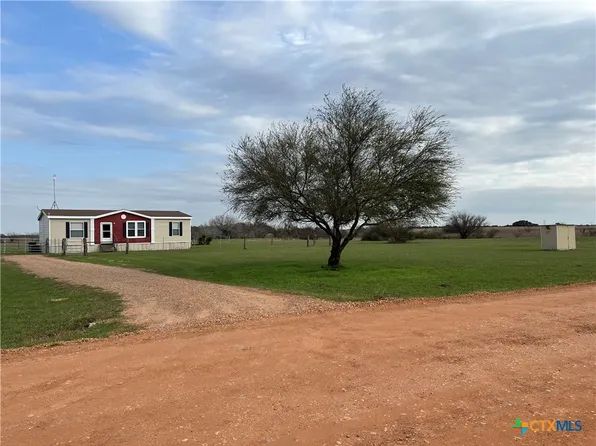 121 Slippery Elm Rd, Victoria, TX 77904