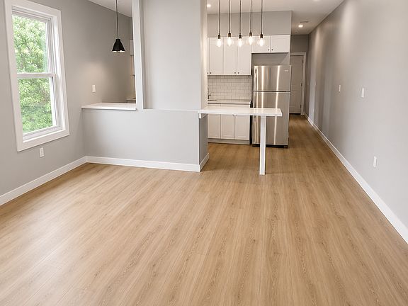 5th image of 139 N 11th St #1R