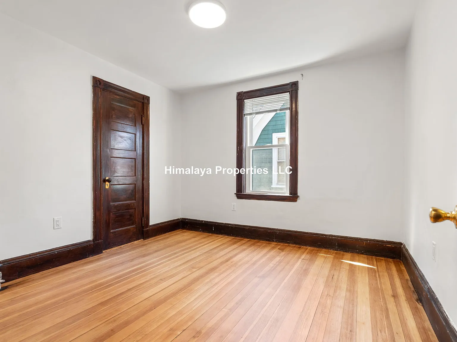 4 bed, 1.5 bath, $6,000 — Photo 4