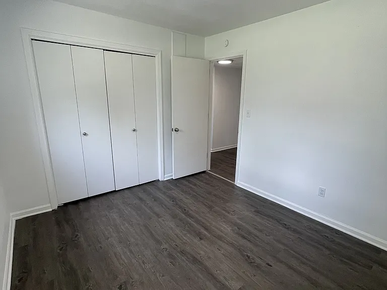 205 E Saginaw Hwy — Photo 10
