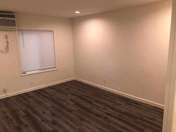 3rd image of 2511 E Washington Blvd