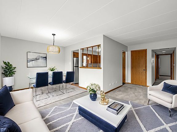 5th image of 8342 160th Pl APT 1W