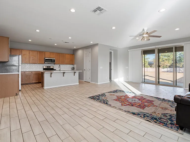 10904 W Harrison St — Photo 24