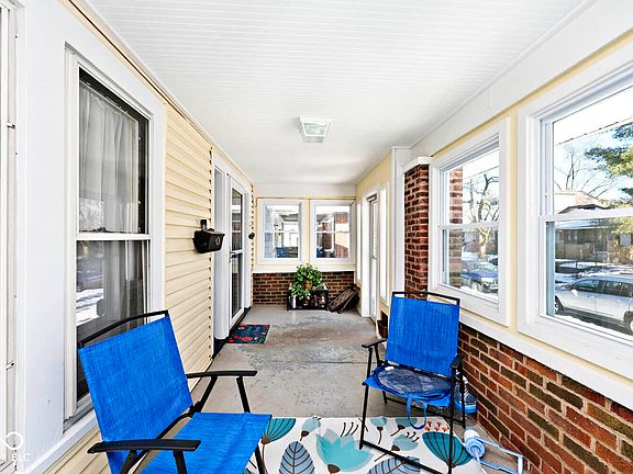3rd image of 426 N Euclid Ave