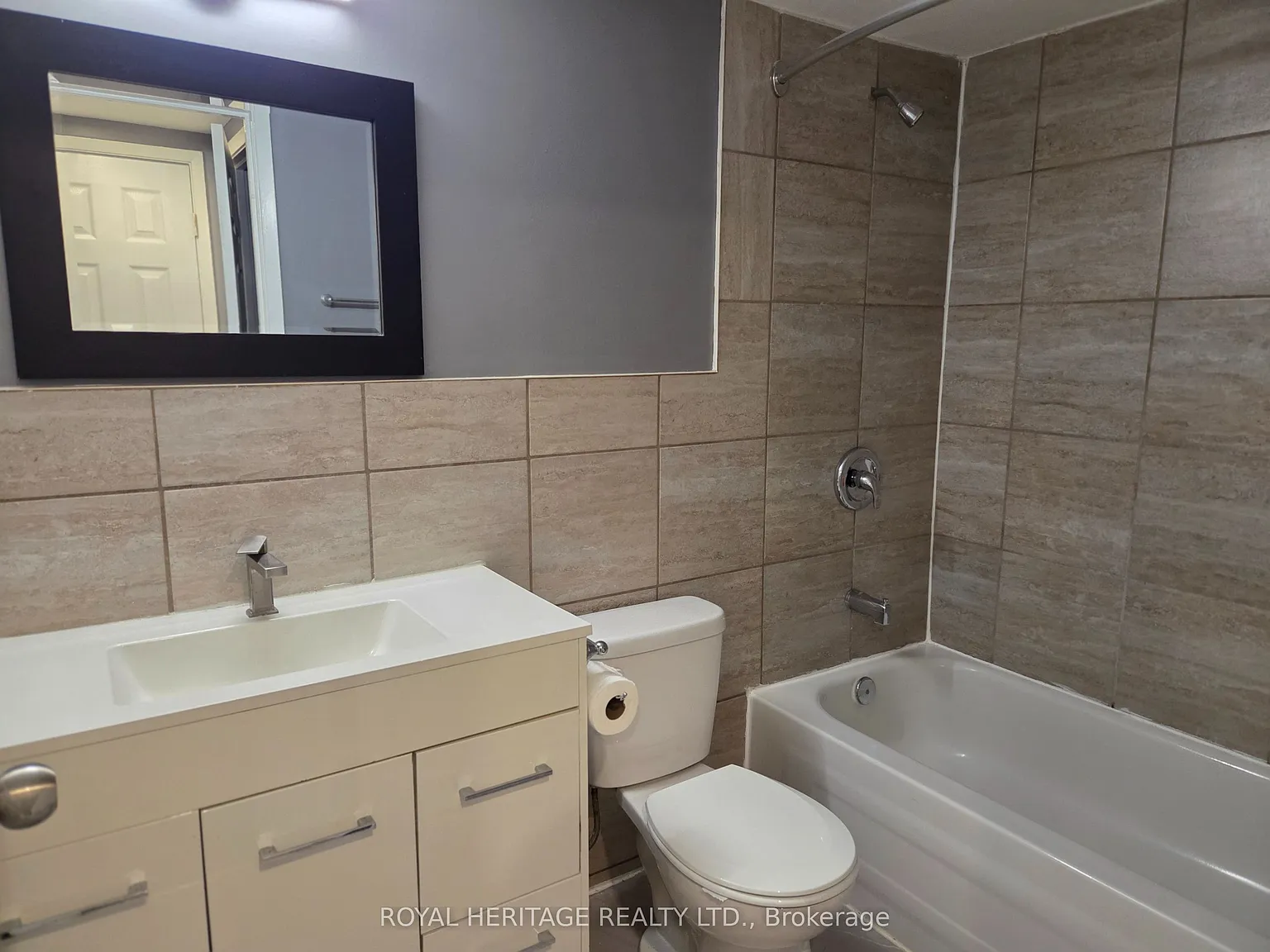 2 bed, $1,695 — Photo 2