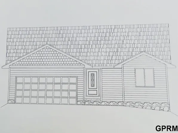 5014 Gold Cir, Omaha, NE 68106