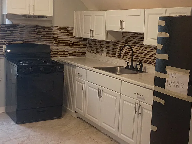 128 Plymouth St #3A — Photo 2